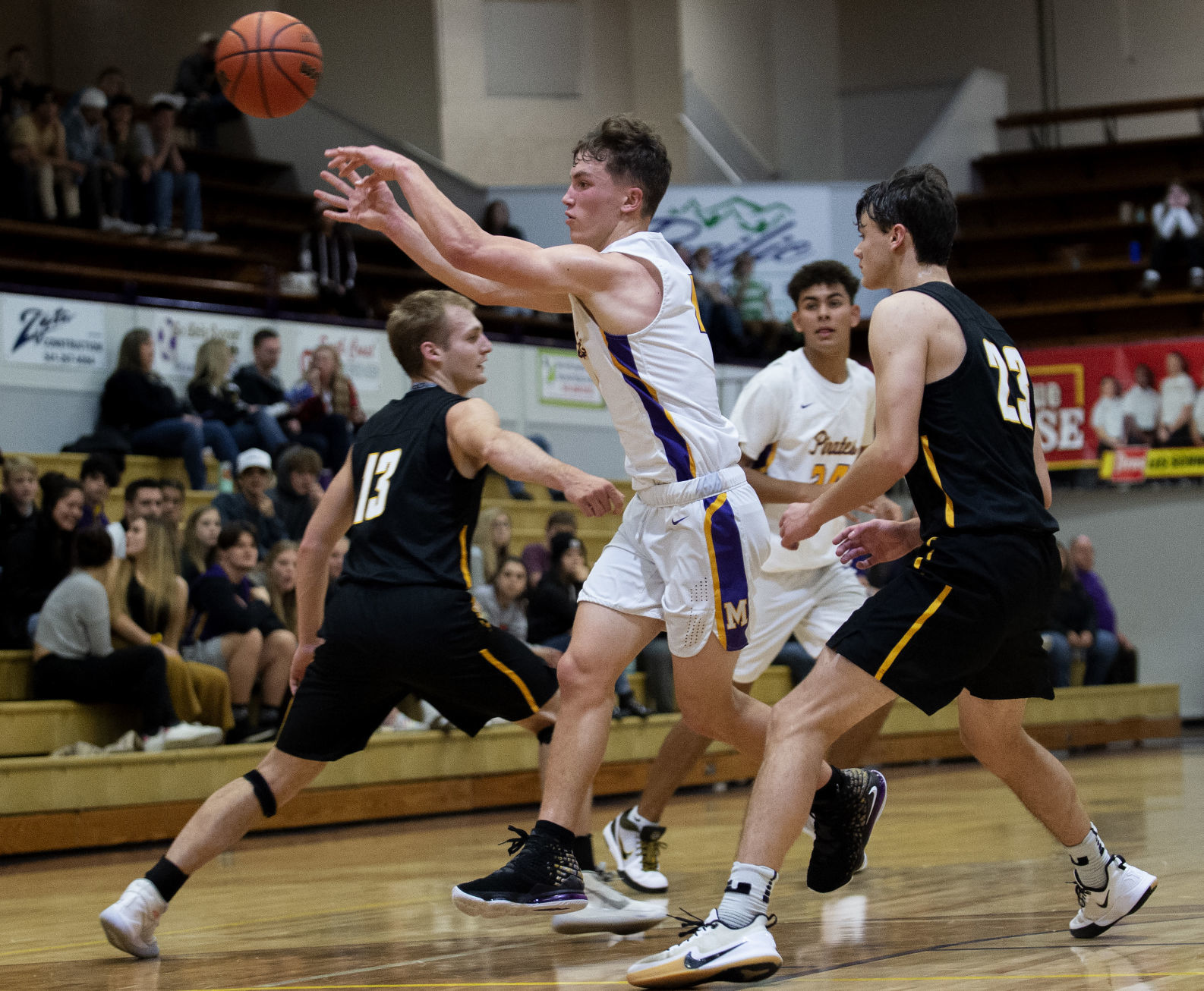 Les Schwab South Coast Holiday Basketball Tournament